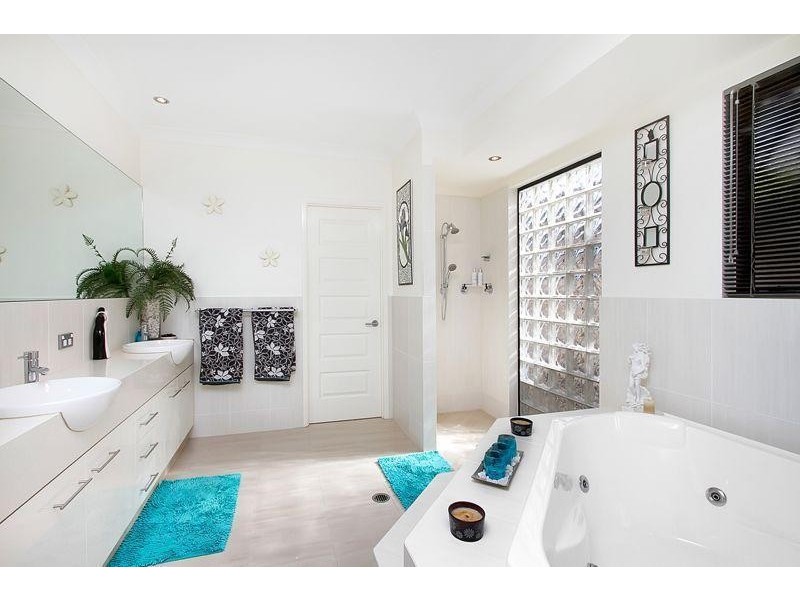 7  Hockey Avenue, Smithfield QLD 4878