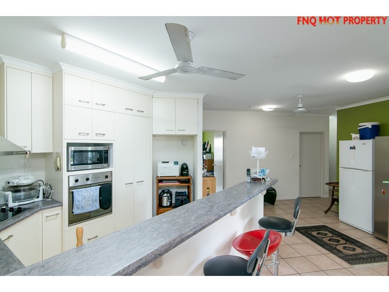 11 Batavia Court, Bentley Park QLD 4869
