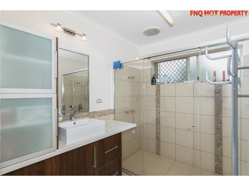 11 Batavia Court, Bentley Park QLD 4869