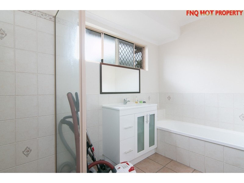 11 Batavia Court, Bentley Park QLD 4869