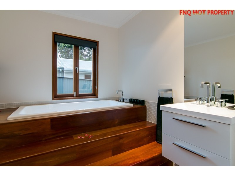 127 Old Smithfield Road, Freshwater QLD 4870