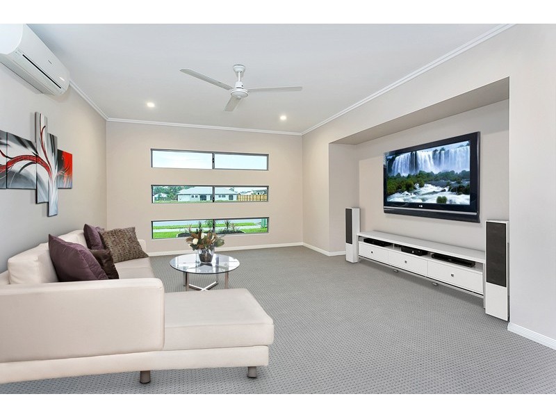 7 Northcote Street, Trinity Park QLD 4879