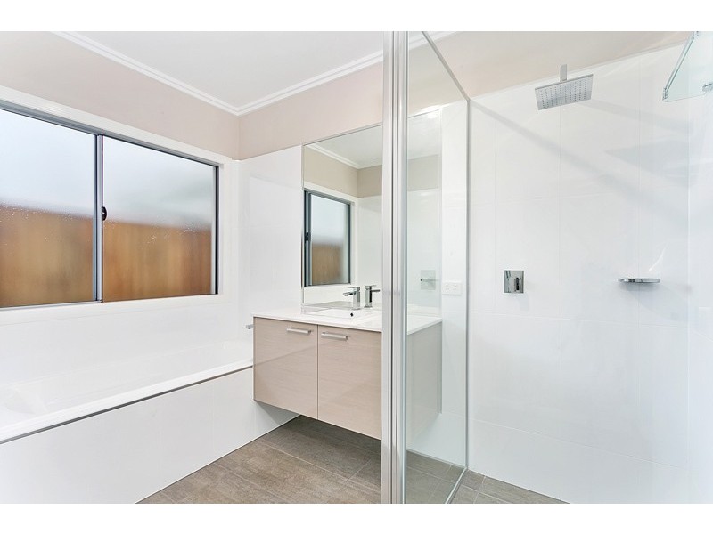 7 Northcote Street, Trinity Park QLD 4879