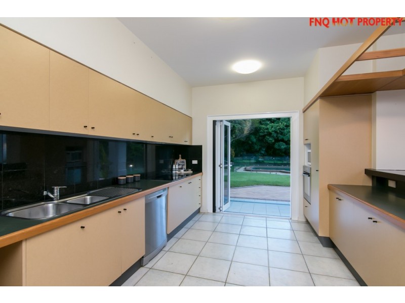 24 Stream Ave, Kewarra Beach QLD 4879