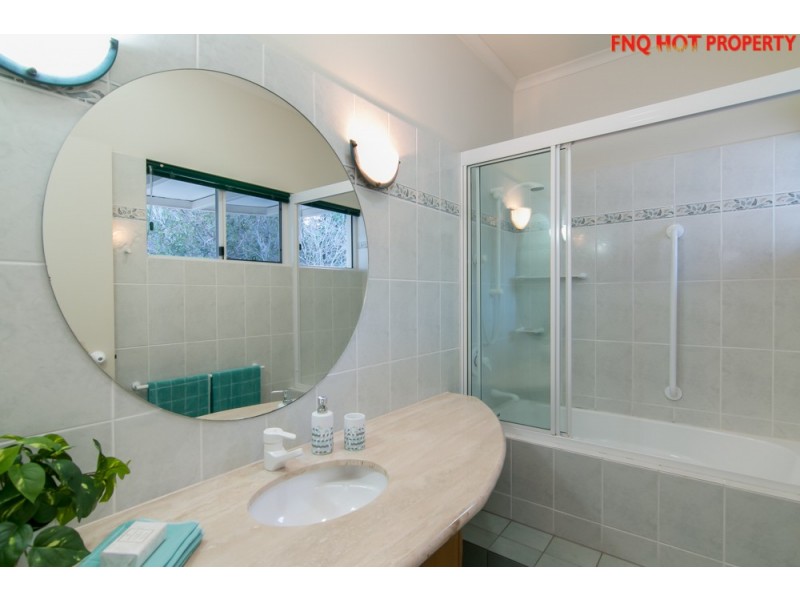 24 Stream Ave, Kewarra Beach QLD 4879