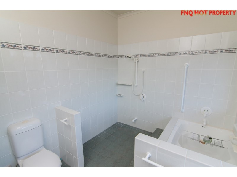 24 Stream Ave, Kewarra Beach QLD 4879