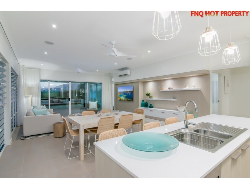 10 Castleton Entrance, Smithfield QLD 4878