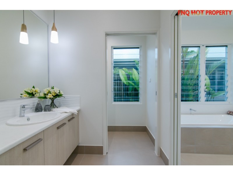 10 Castleton Entrance, Smithfield QLD 4878