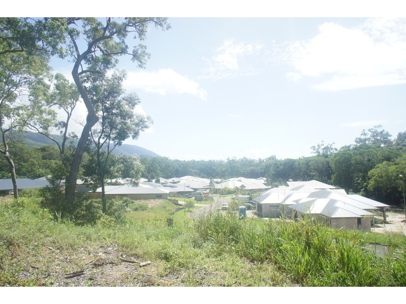 14  Megalong Close, Smithfield QLD 4878