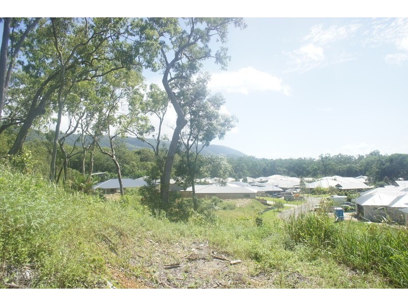14  Megalong Close, Smithfield QLD 4878