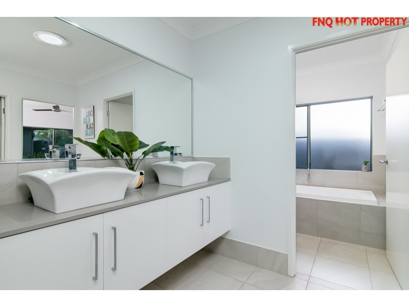 34 Starboard Street, Trinity Beach QLD 4879