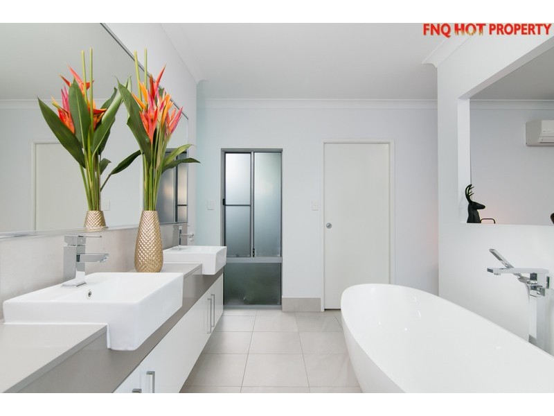 34 Starboard Street, Trinity Beach QLD 4879
