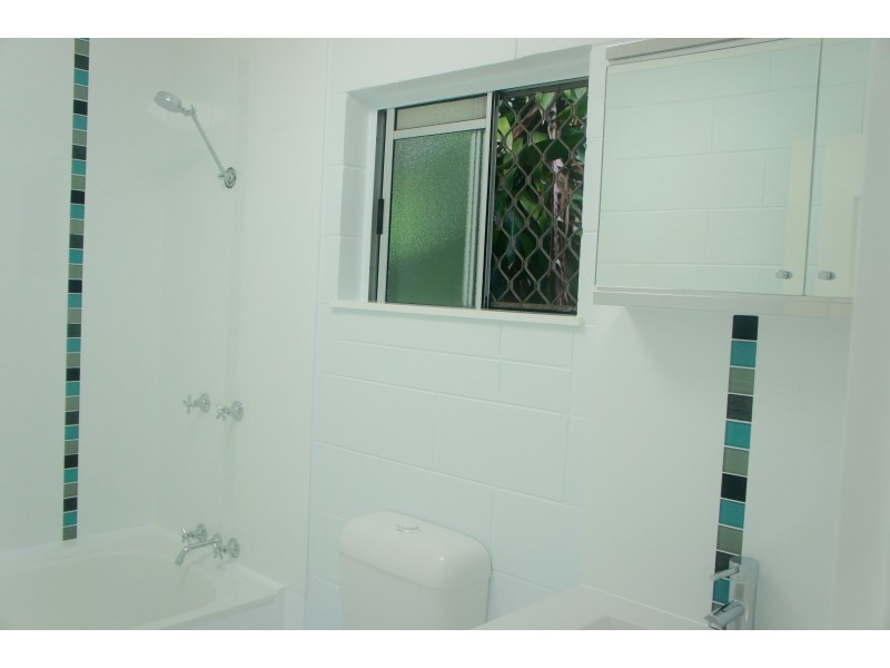 7/98 Pease Street, Manoora QLD 4870