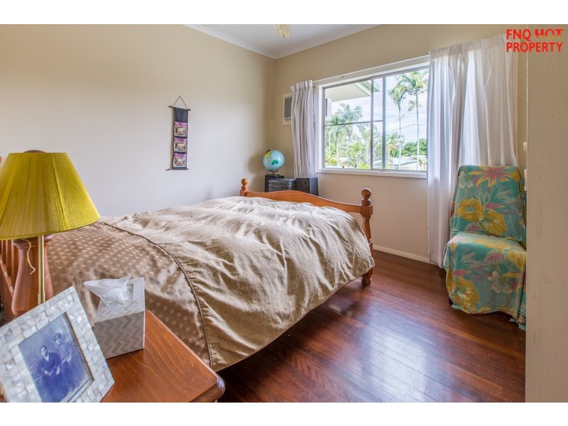 8 Margo Street, Yorkeys Knob QLD 4878