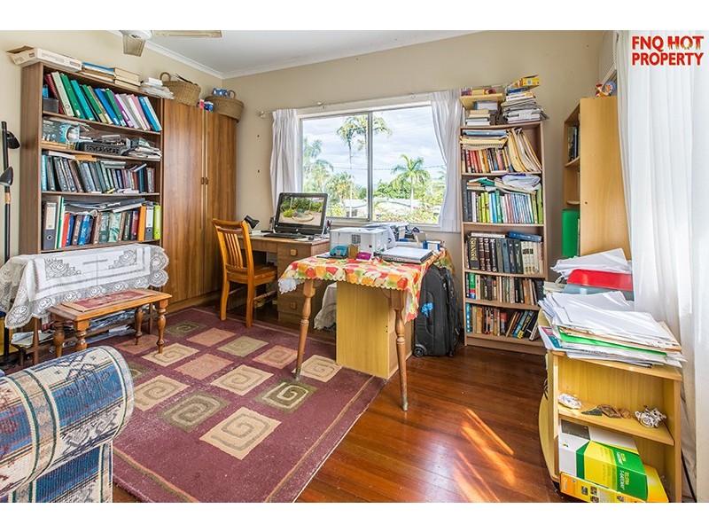 8 Margo Street, Yorkeys Knob QLD 4878