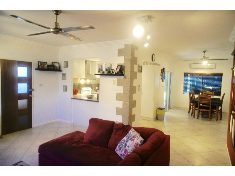 11 Eddy Street, Clifton Beach QLD 4879