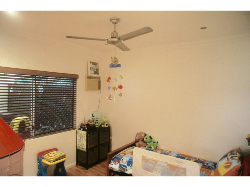 11 Eddy Street, Clifton Beach QLD 4879