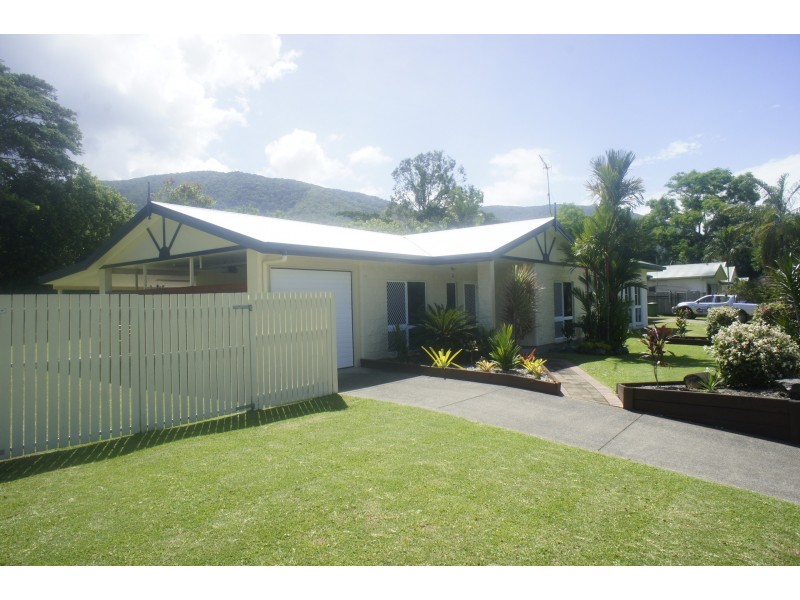 11 Eddy Street, Clifton Beach QLD 4879