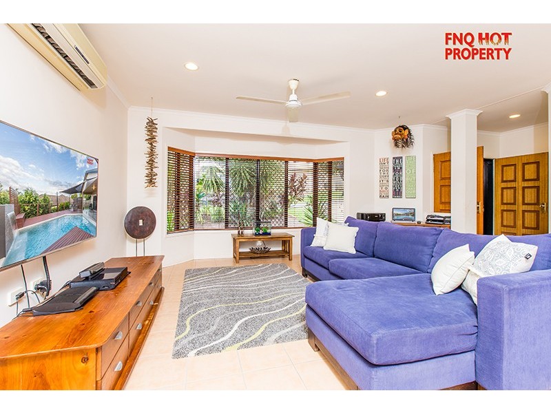 28 Pepperwood St, Redlynch QLD 4870