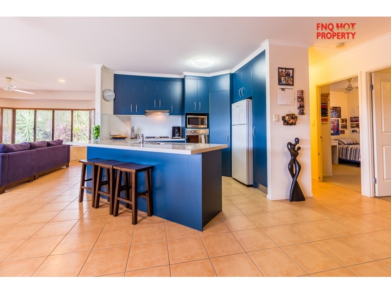 28 Pepperwood St, Redlynch QLD 4870