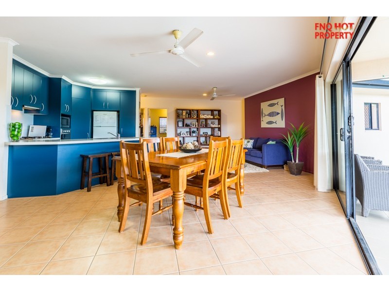 28 Pepperwood St, Redlynch QLD 4870