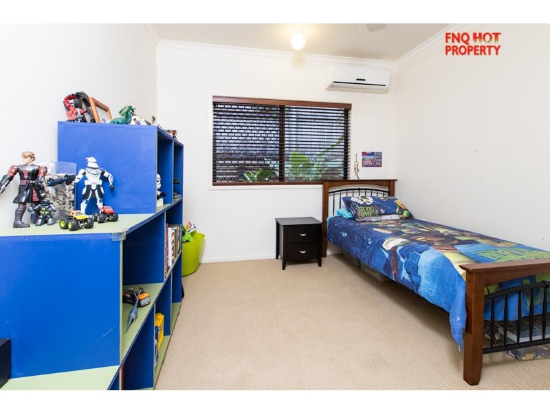 28 Pepperwood St, Redlynch QLD 4870