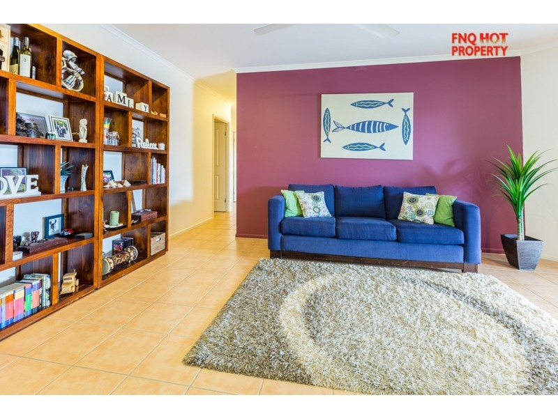28 Pepperwood St, Redlynch QLD 4870