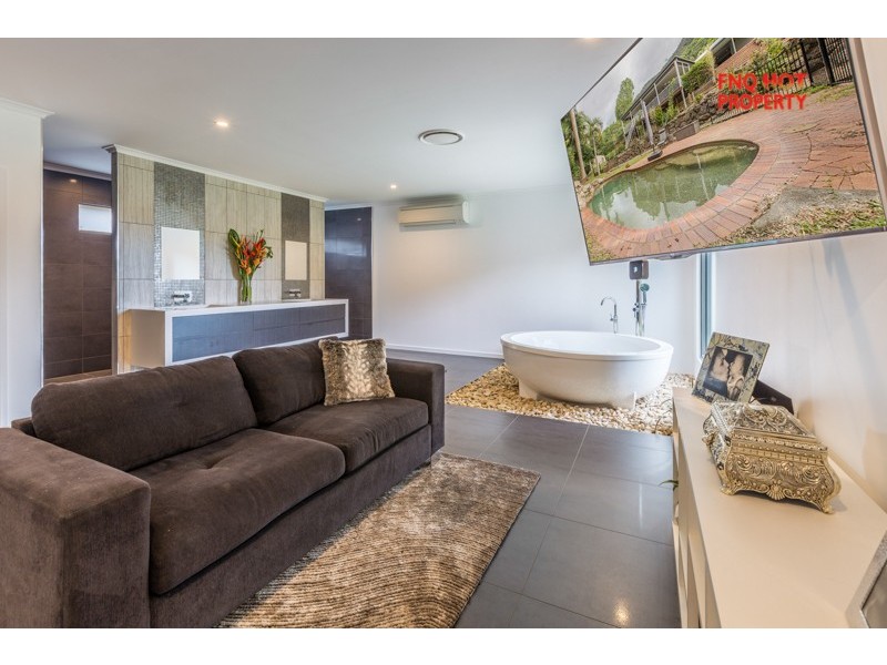 49-51 Robb Rd, Redlynch QLD 4870