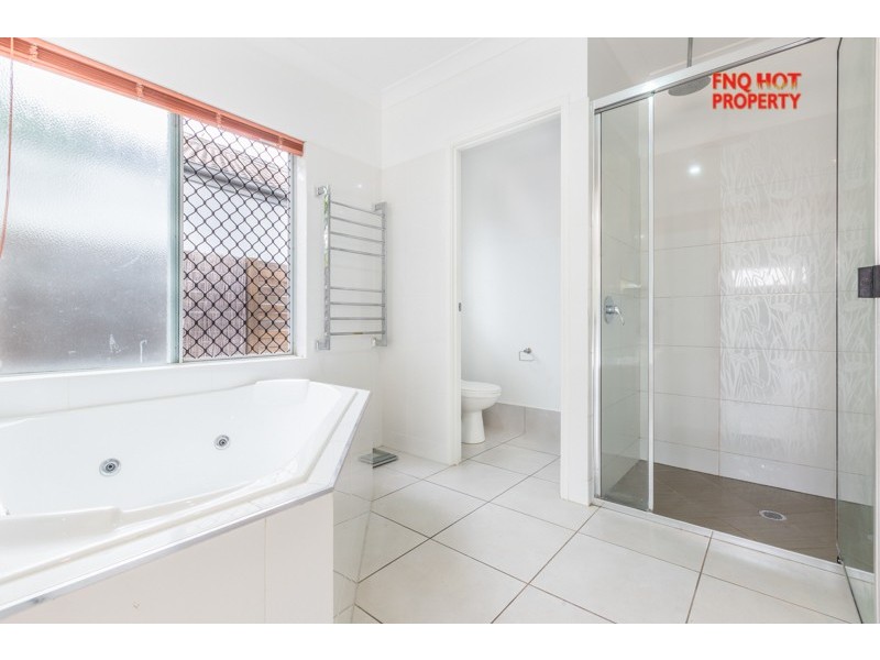 14 Iridescent Close, Trinity Park QLD 4879