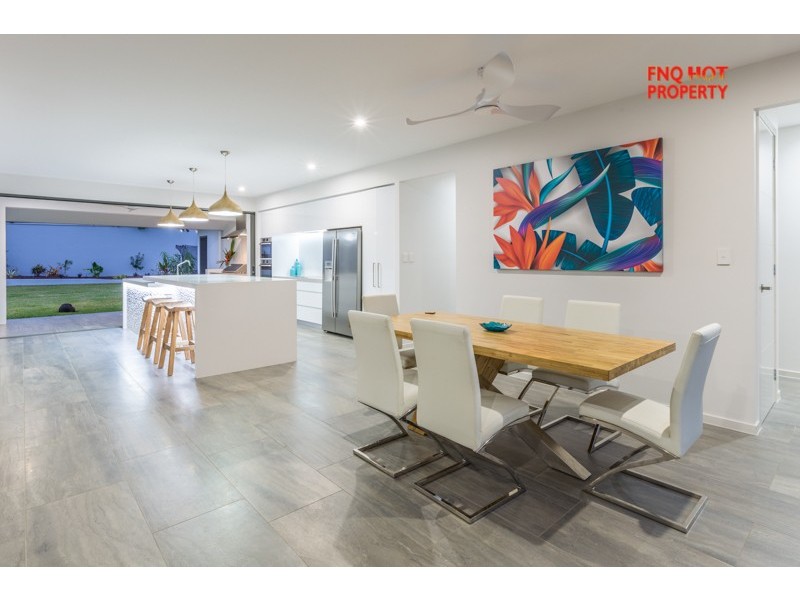 32 Iridescent Close, Trinity Park QLD 4879