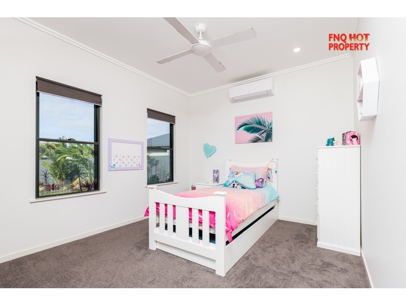 32 Iridescent Close, Trinity Park QLD 4879