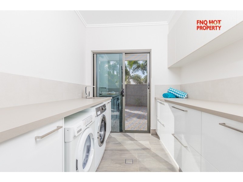 32 Iridescent Close, Trinity Park QLD 4879