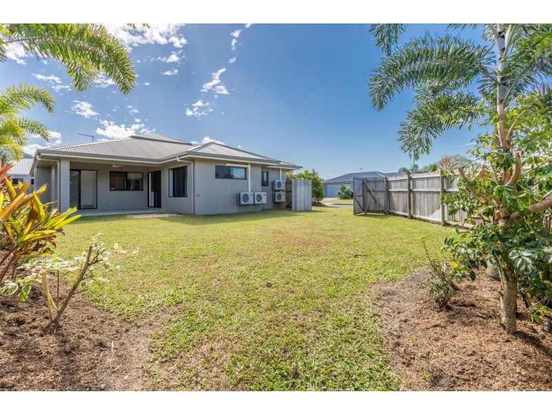 1 Ewan Glen, Trinity Park QLD 4879