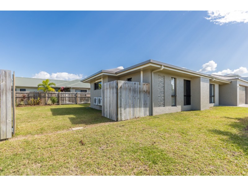 1 Ewan Glen, Trinity Park QLD 4879