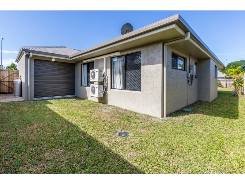 1 Ewan Glen, Trinity Park QLD 4879