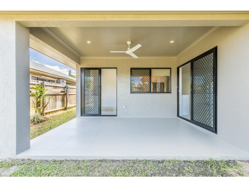 1 Ewan Glen, Trinity Park QLD 4879