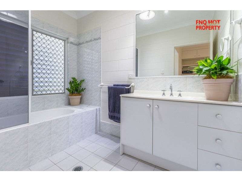 13 Shell Close, Kewarra Beach QLD 4879