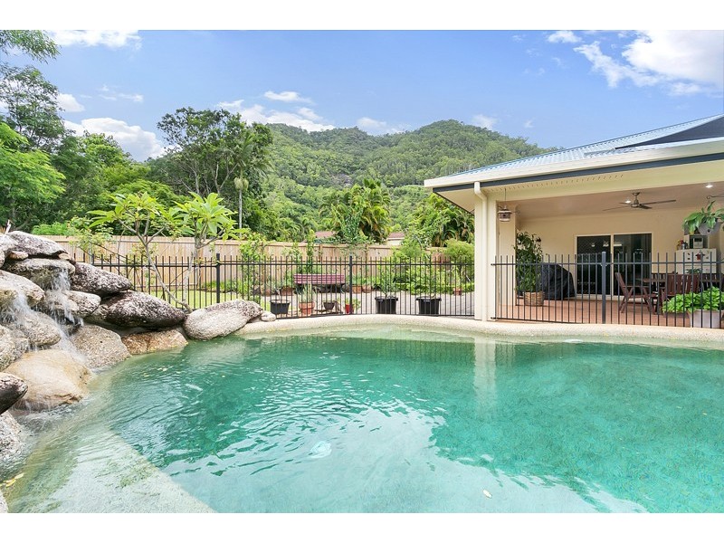 2 Sweetlip Close, Kanimbla QLD 4870