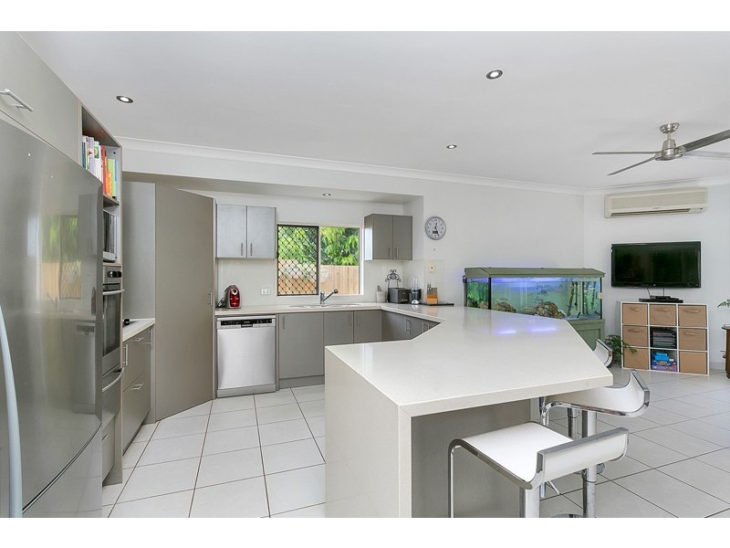 2 Sweetlip Close, Kanimbla QLD 4870