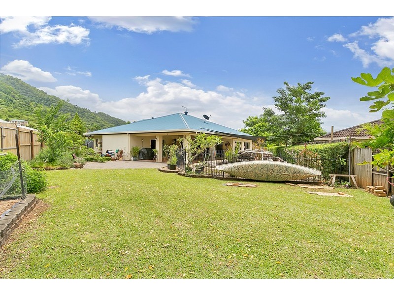 2 Sweetlip Close, Kanimbla QLD 4870