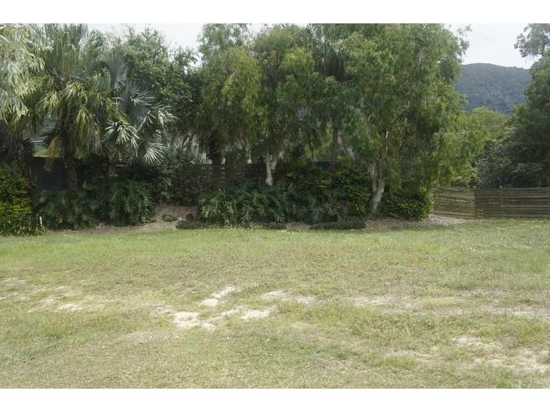 4b  Litara Court, Palm Cove QLD 4879