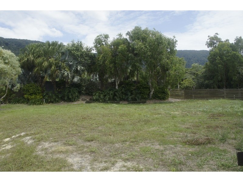 4b  Litara Court, Palm Cove QLD 4879