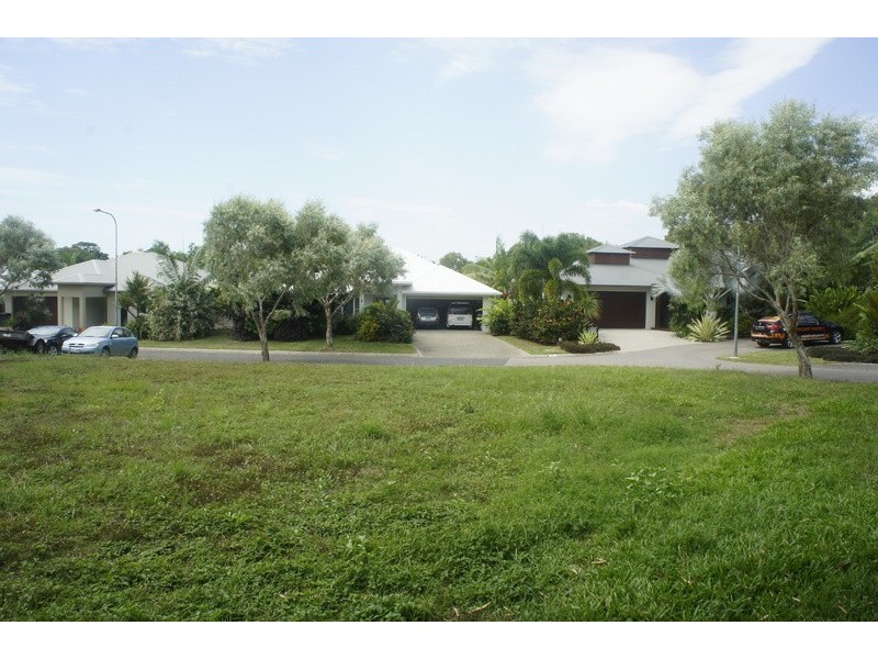 4b  Litara Court, Palm Cove QLD 4879