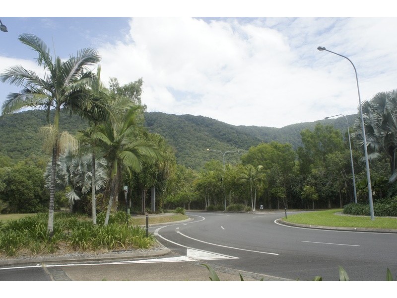 4b  Litara Court, Palm Cove QLD 4879