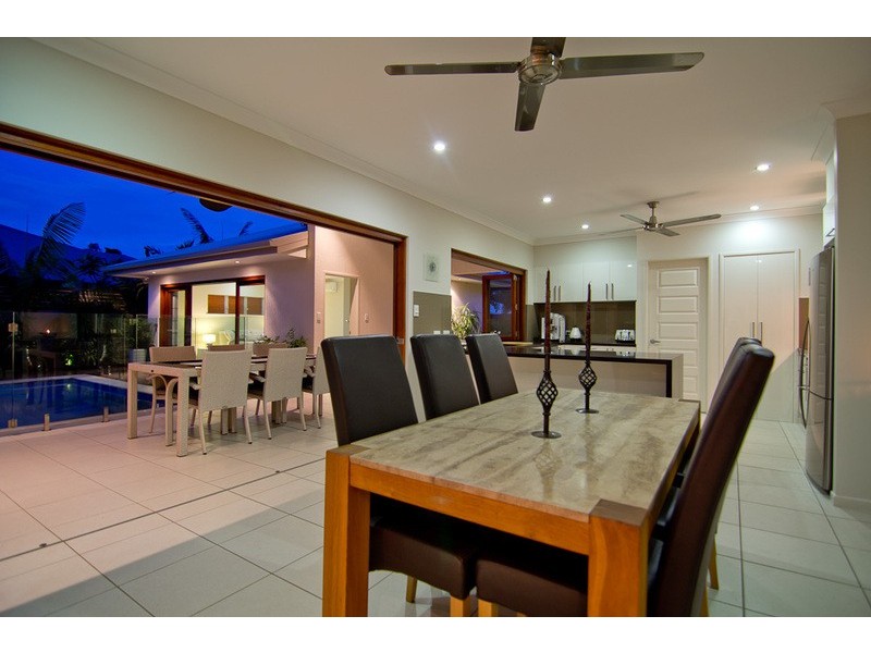 12 Litara Court, Palm Cove QLD 4879