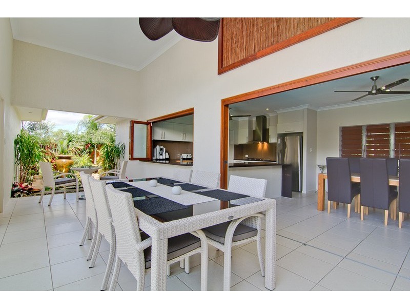 12 Litara Court, Palm Cove QLD 4879