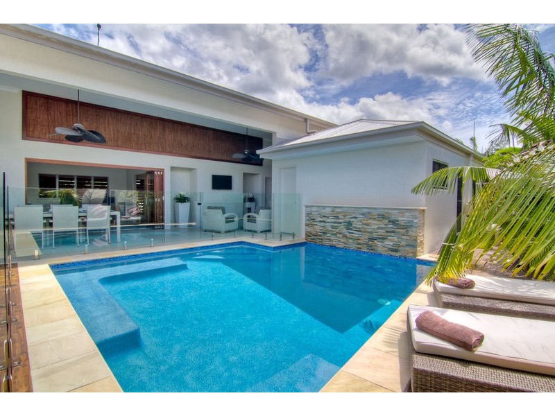 12 Litara Court, Palm Cove QLD 4879