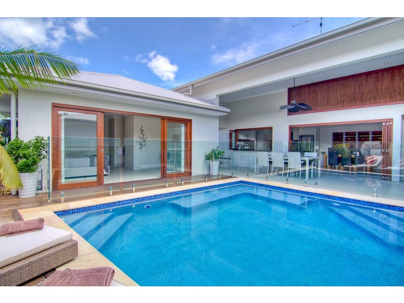 12 Litara Court, Palm Cove QLD 4879