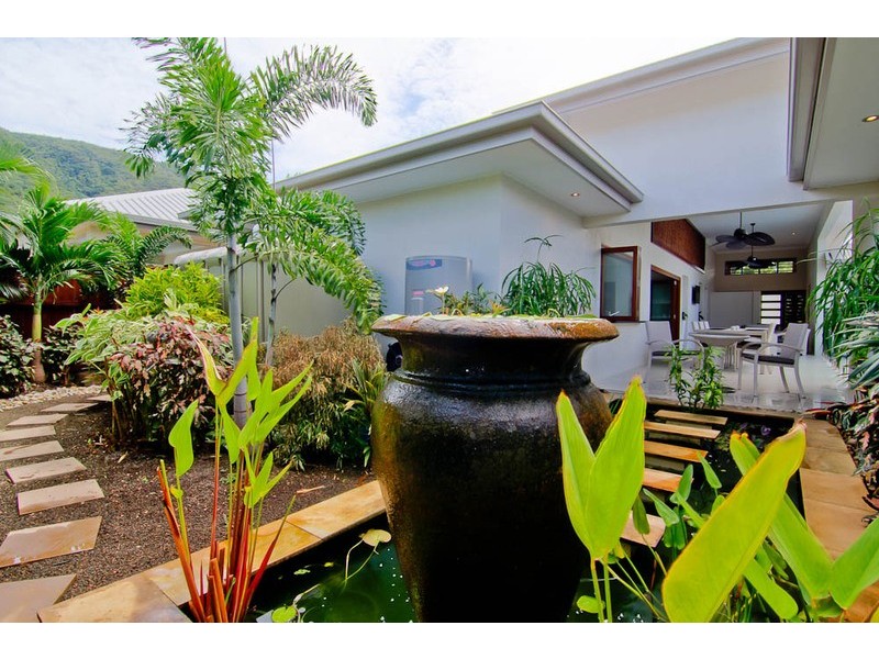 12 Litara Court, Palm Cove QLD 4879