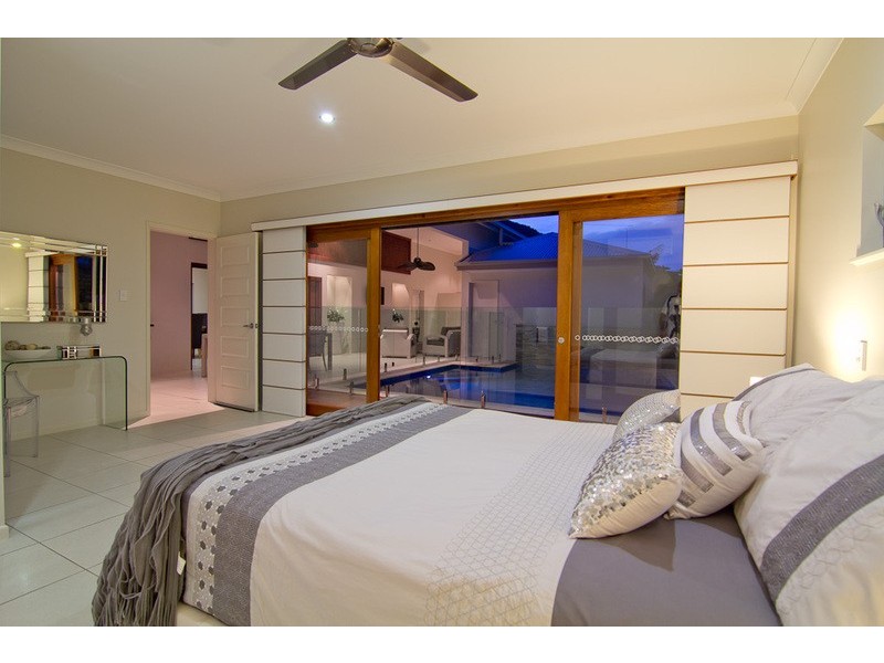 12 Litara Court, Palm Cove QLD 4879